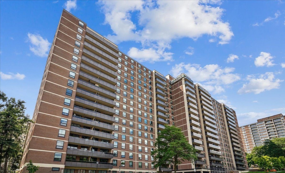 115 - 15 La Rose Ave  Toronto Ontario Canada Sold residential John Chinembiri SKYBOUND REALTY, BROKERAGE*