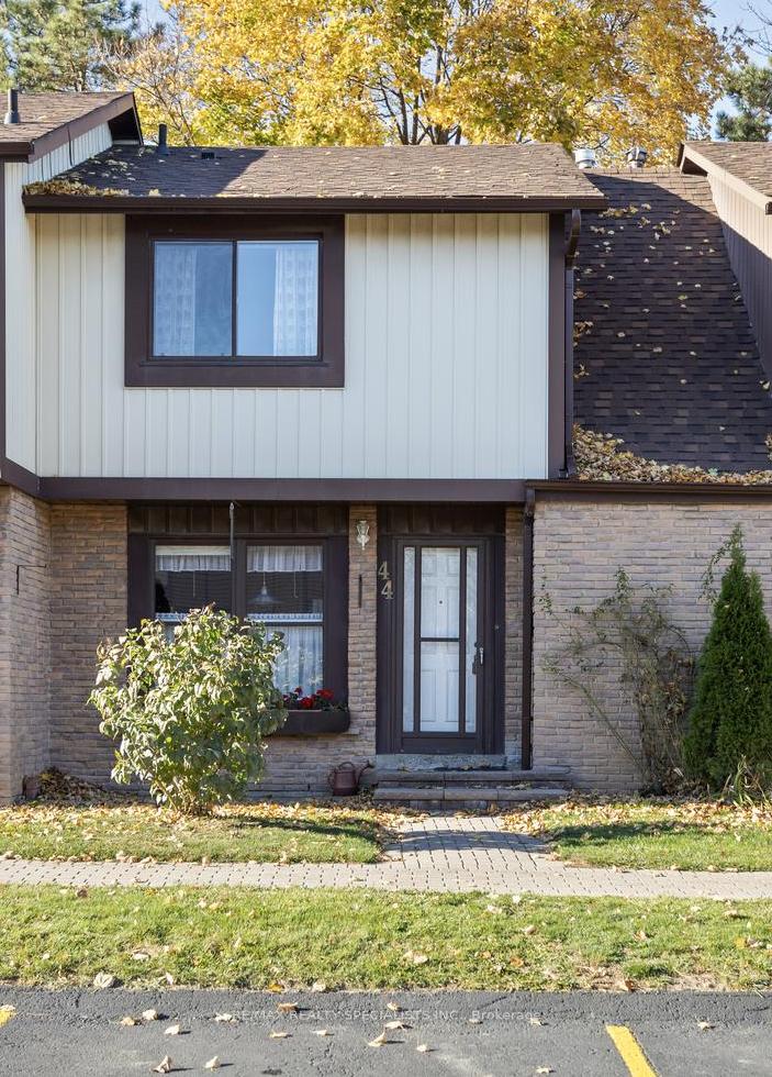 44 - 6650 Falconer Drive Mississauga Ontario Canada Sold residential Cronin Real Estate Group RE/MAX Realty Specialists Inc., Brokerage*