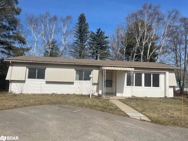 3 Mulberry Court Innisfil Ontario Canada Sale residential   Sutton Group Incentive Realty Inc.,Brokerage*