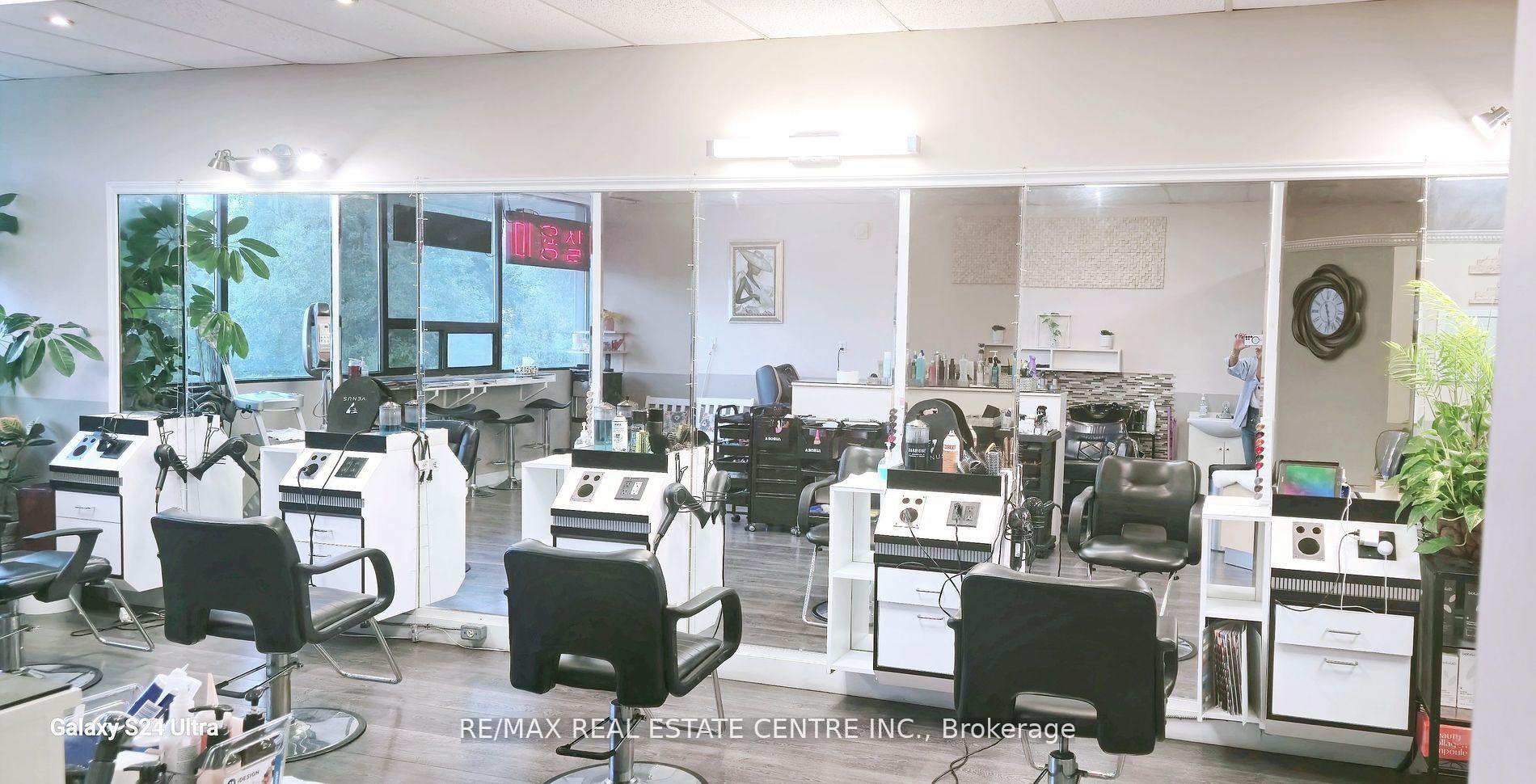 206 - 333 Dundas Street E Mississauga Ontario Canada Sale commercial Bill Chahal RE/MAX Real Estate Centre Inc., Brokerage*