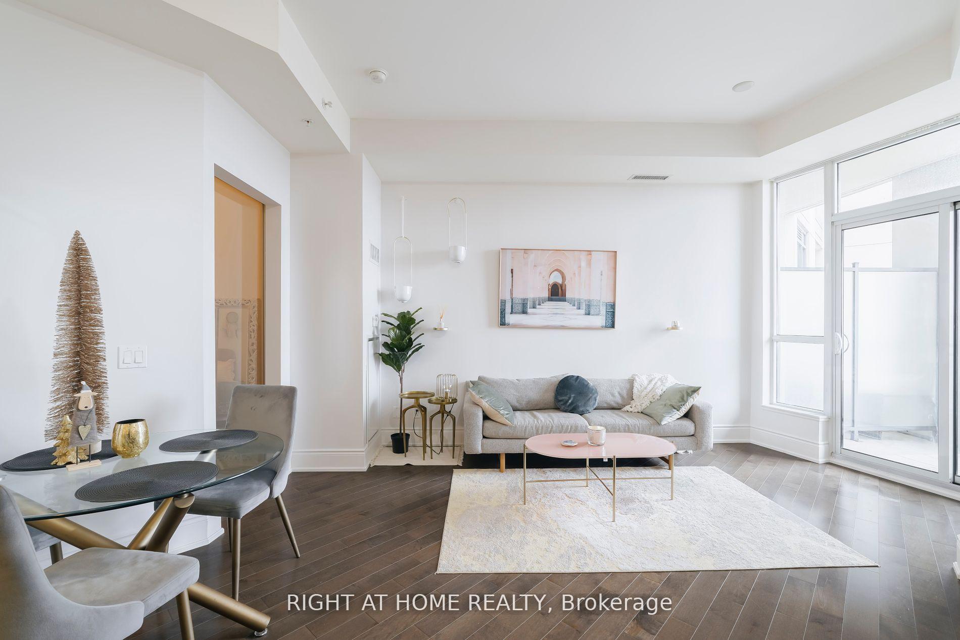 918 - 23 Glebe Road W Toronto Ontario Canada Rent residential Panos Peppas Right at Home Realty, Brokerage*