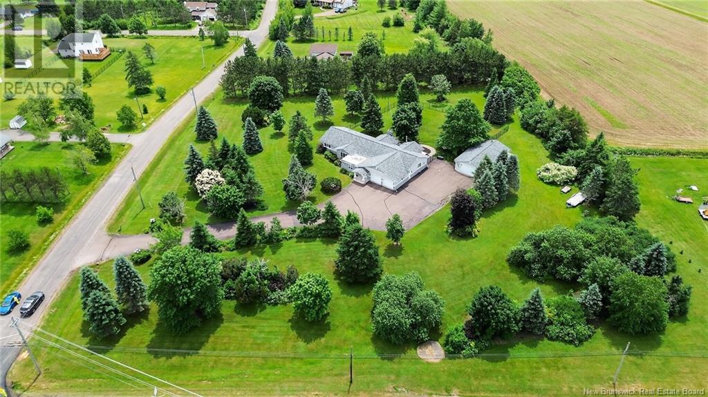 9 Stirling Crescent Allison New Brunswick Canada Sale residential Jocelyne LeBlanc RE/MAX AVANTE