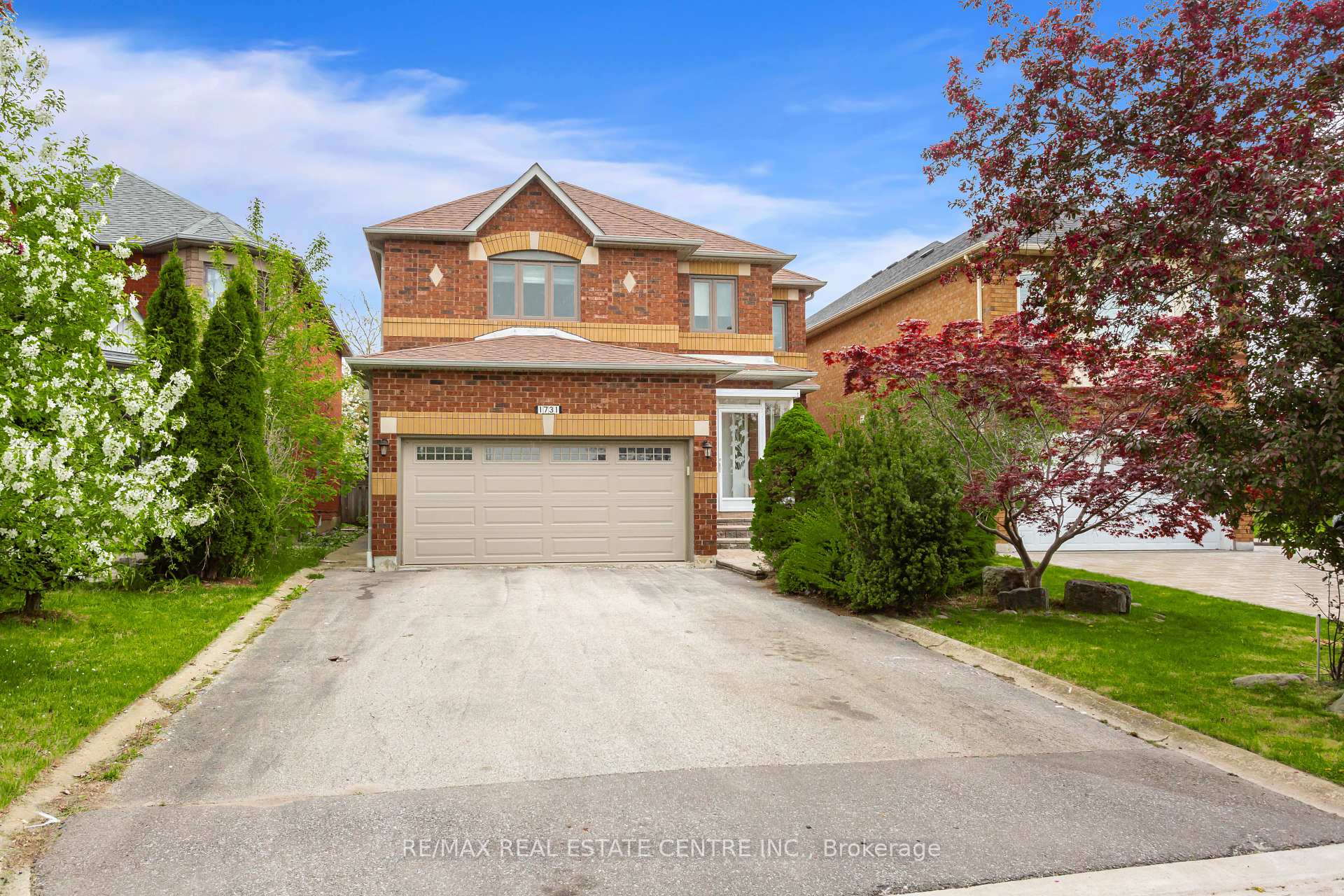 1731 Riverbrook Crescent Mississauga Ontario Canada Sold residential Rajan Sethi RE/MAX Real Estate Centre Inc., Brokerage *