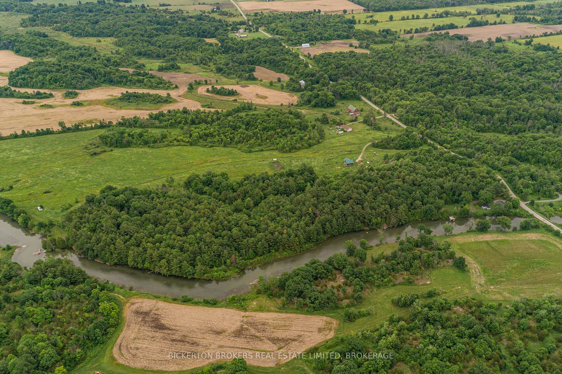 509 Sand Bay Road Front Of Leeds & Seeleys Bay Ontario Canada Sale residential Bickerton Brokers Limited, Brokerage *