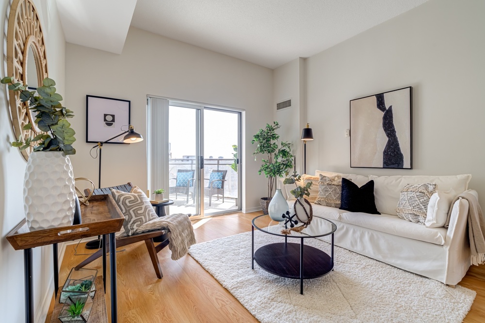 811 - 1 Maison Parc Crct  Vaughan  Ontario Canada Sold residential Honey Choi RE/MAX West Realty Inc., Brokerage *