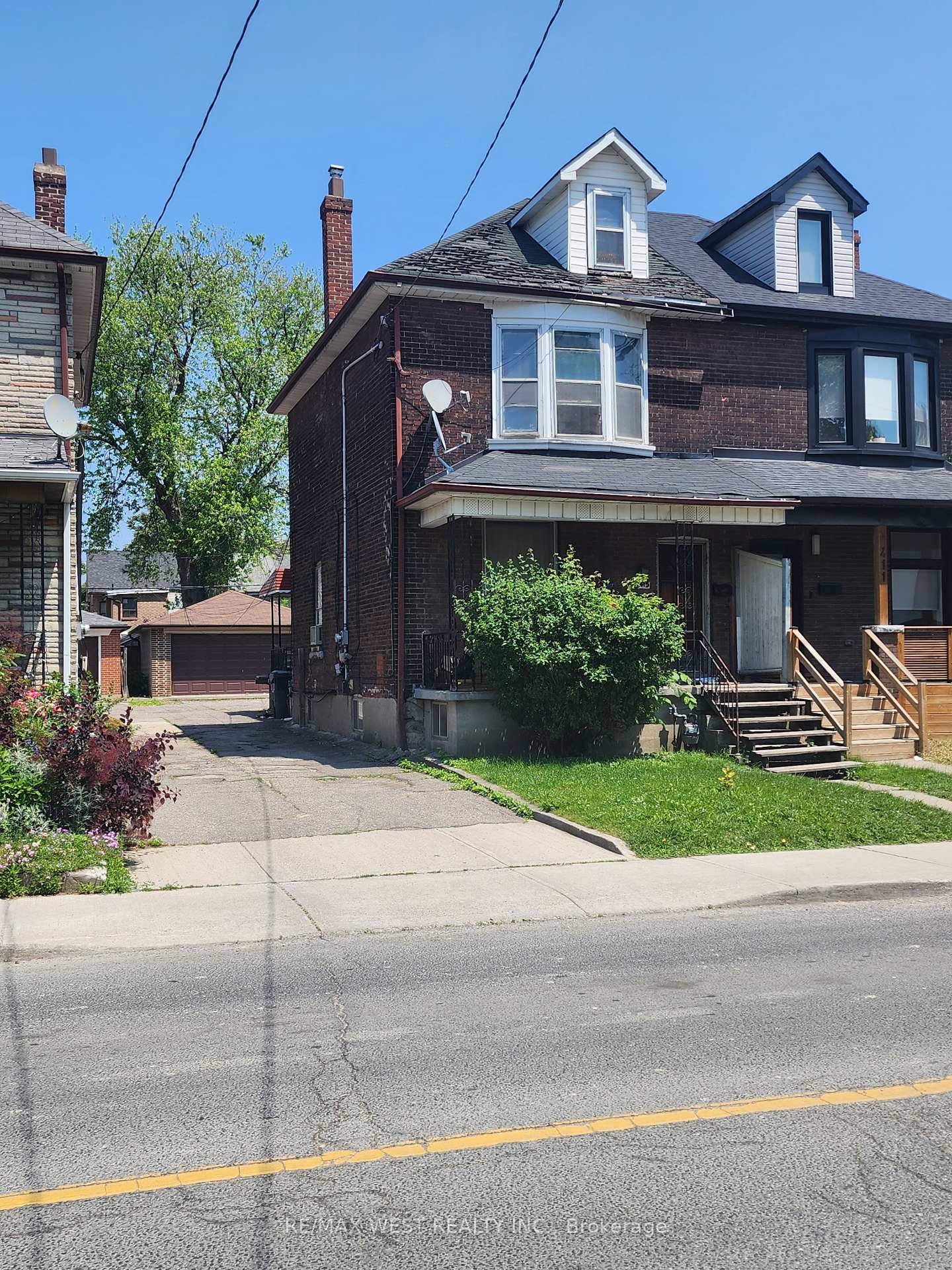 415 Symington Avenue Toronto Ontario Canada Sold residential Grace Soares RE/MAX West Realty Inc., Brokerage *