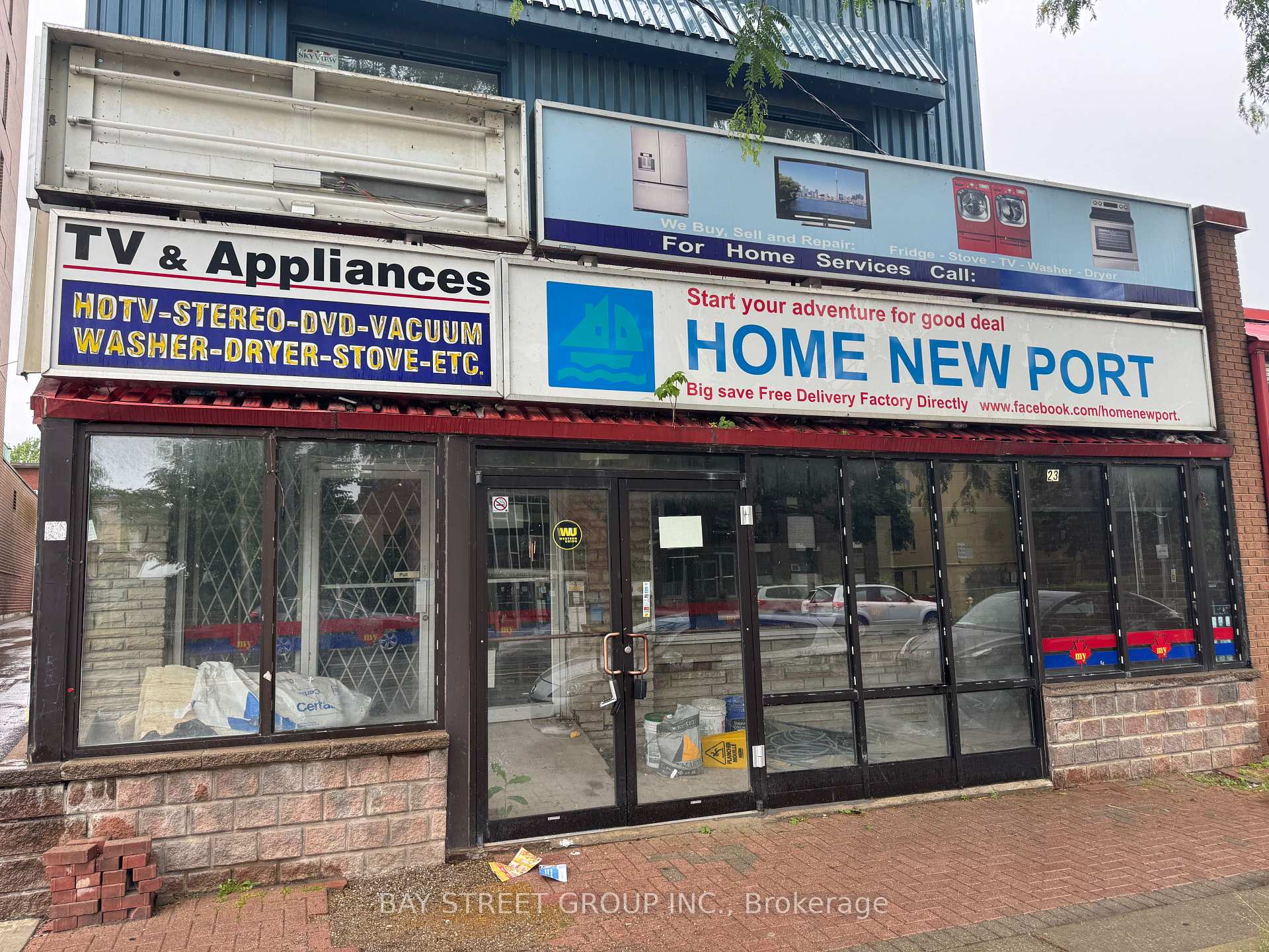 2386 Lake Shore Boulevard W Toronto Ontario Canada Lease commercial Sophia Roy Incom New Demo Office