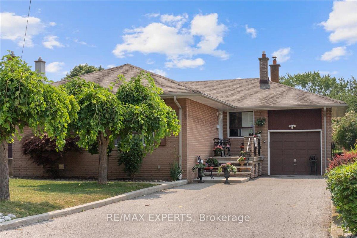5 Del Ria Drive Toronto Ontario Canada Rented residential Alex Ricci Re/Max Experts  