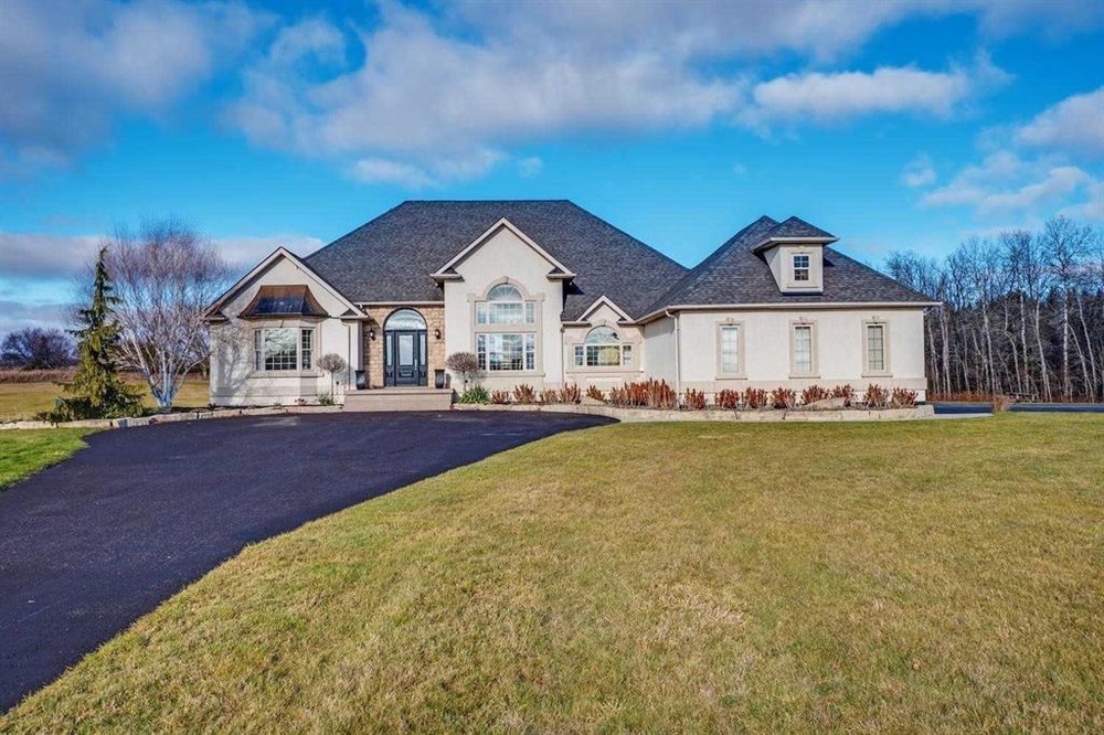 2100 Taunton Rd Clarington Ontario Canada Sale residential Cristian Vergara SUTTON GROUP-HERITAGE REALTY INC., Brokerage*