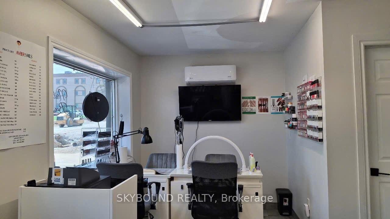 175 West Street Norfolk Ontario Canada Sale commercial   Skybound Realty, Brokerage 