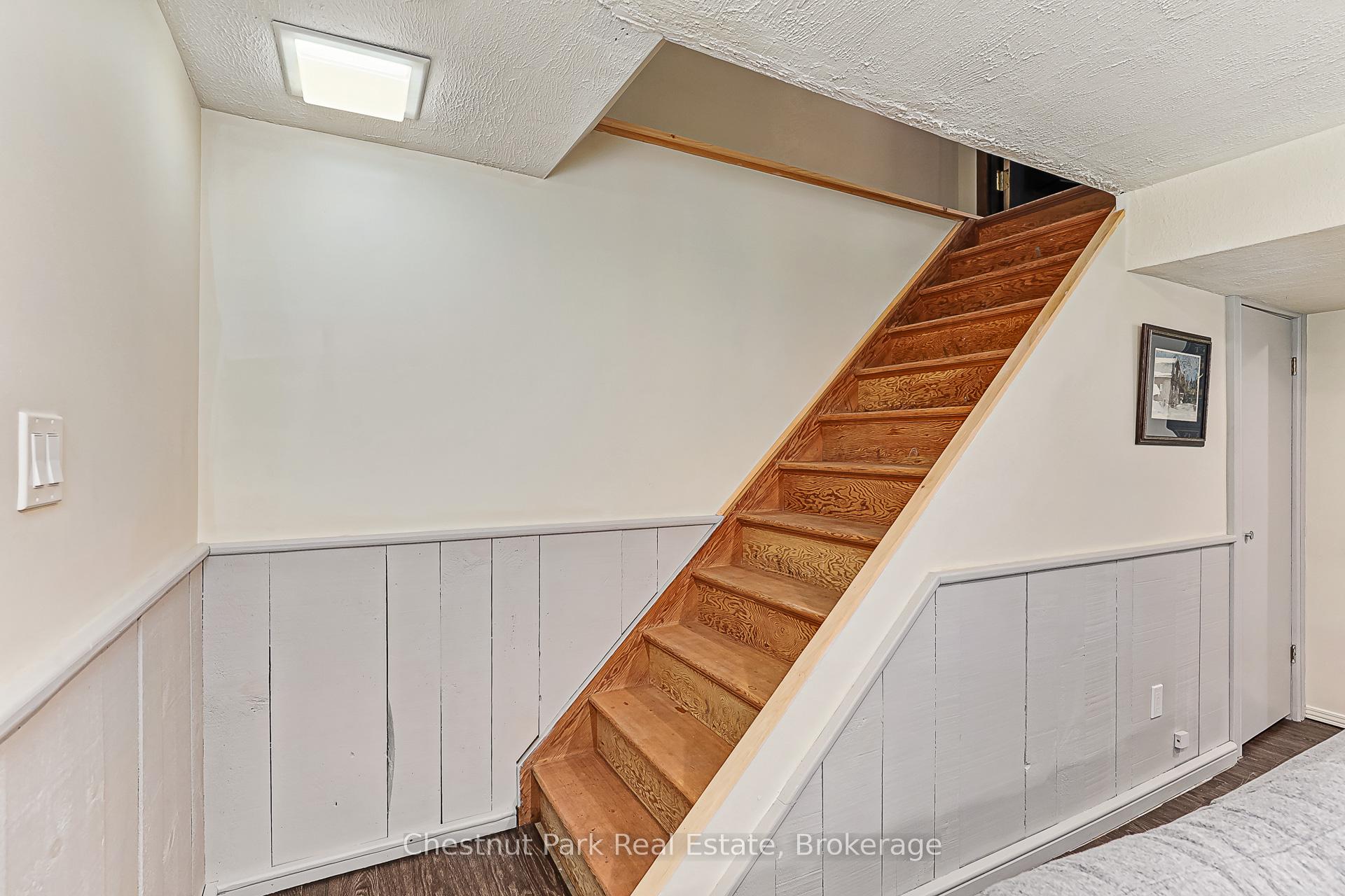 4 Bedroom Single Family Home/House's Image 18