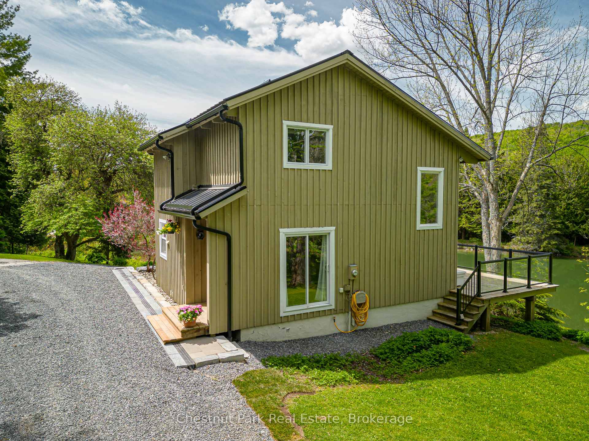 4 Bedroom Single Family Home/House's Image 3