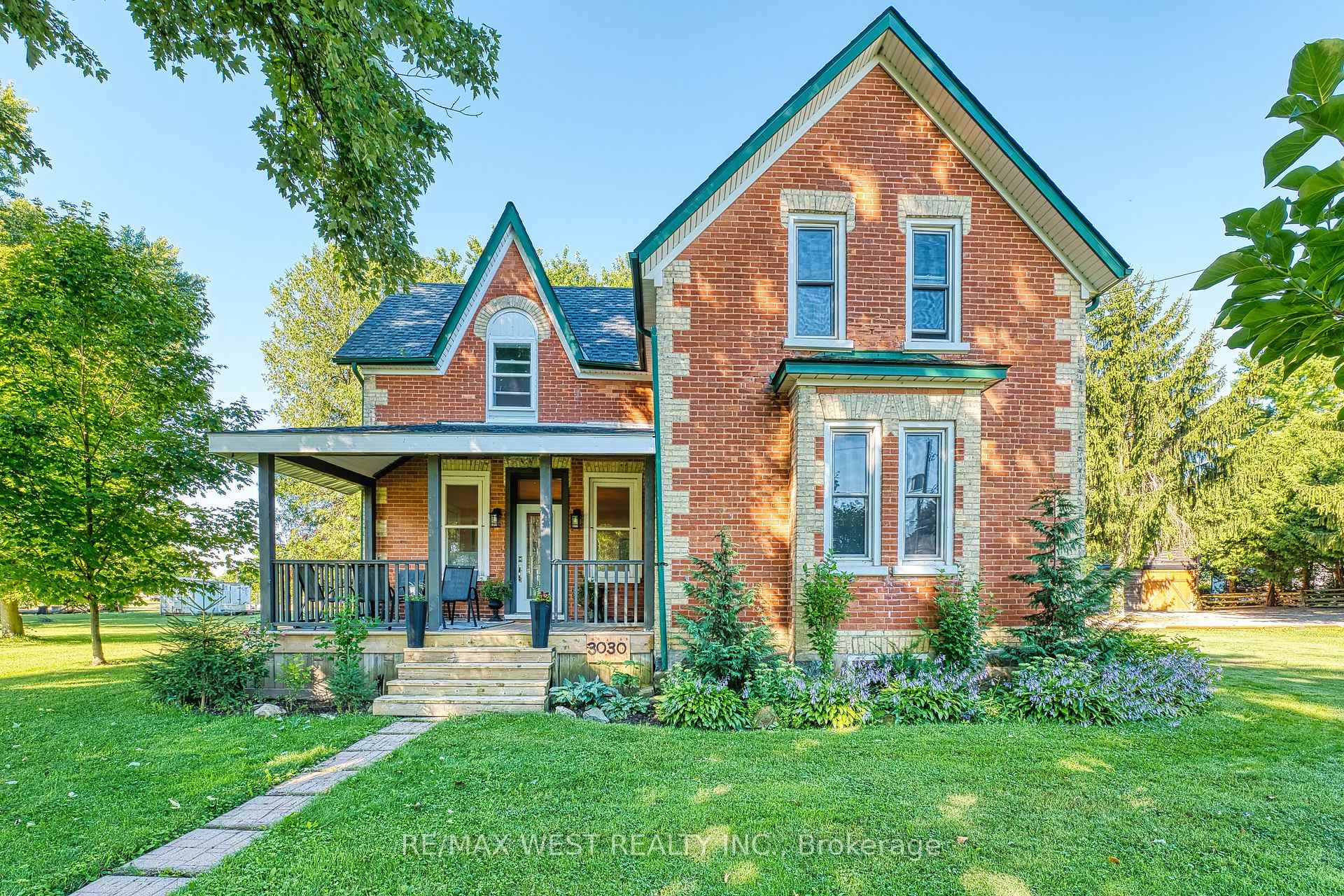 3030 Patrick Street Howick Ontario Canada Sale residential   RE/MAX West Realty Inc., Brokerage *