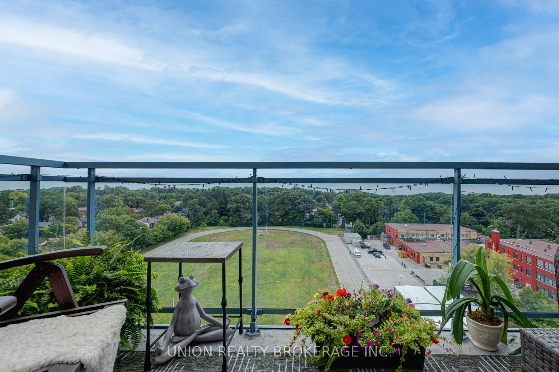 1204 - 1093 Kingston Road Toronto Ontario Canada Sold residential Heather Mackenzie Skybound Realty, Brokerage 