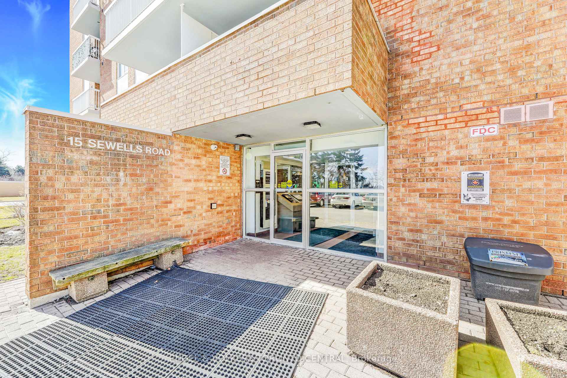 207 - 15 Sewells Road Toronto Ontario Canada Sale residential Raman Dua ROYAL LEPAGE FLOWER CITY REALTY