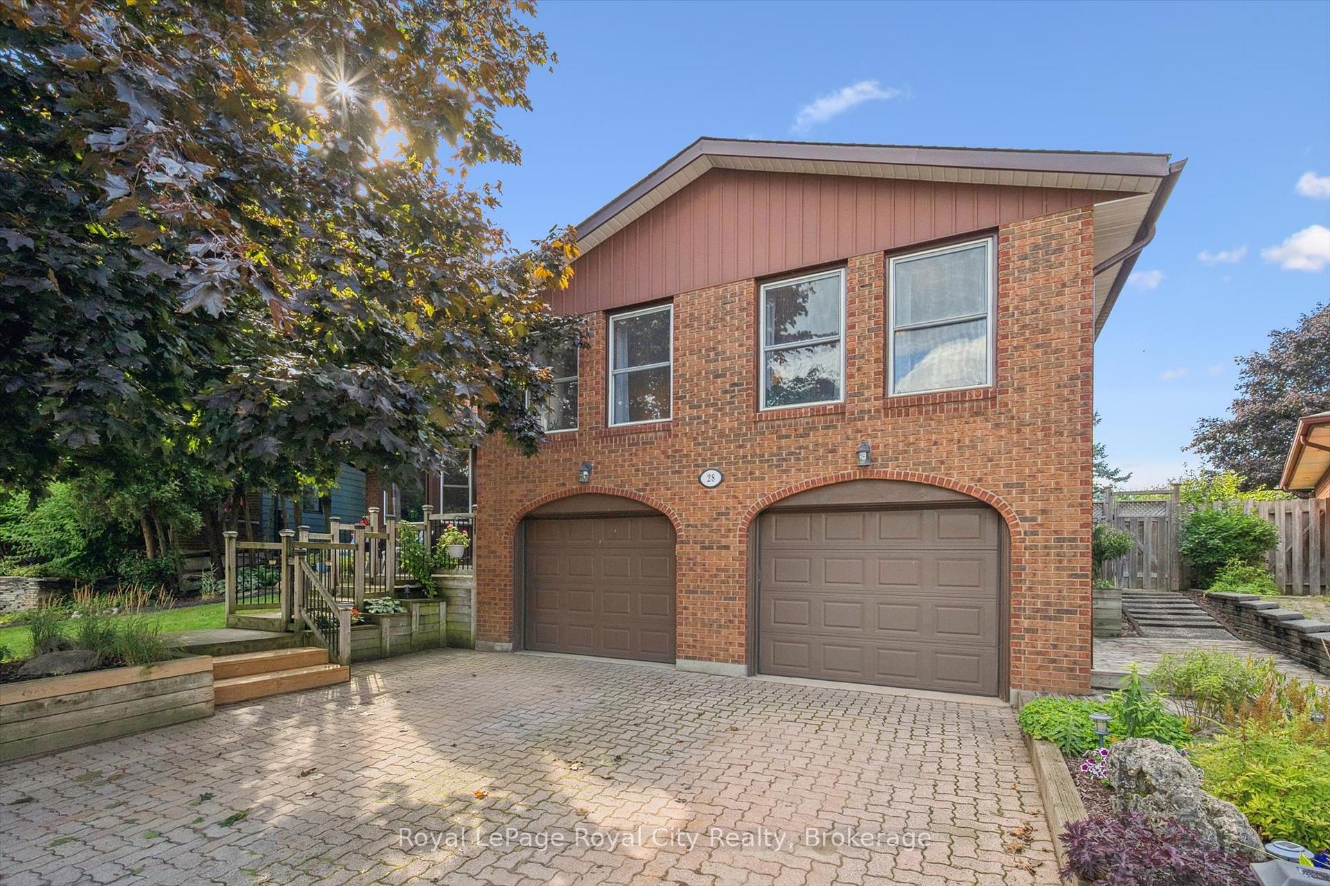 28 Wimbledon Road Guelph Ontario Canada Sale residential   TRI-CITY GOLD REALTY INC