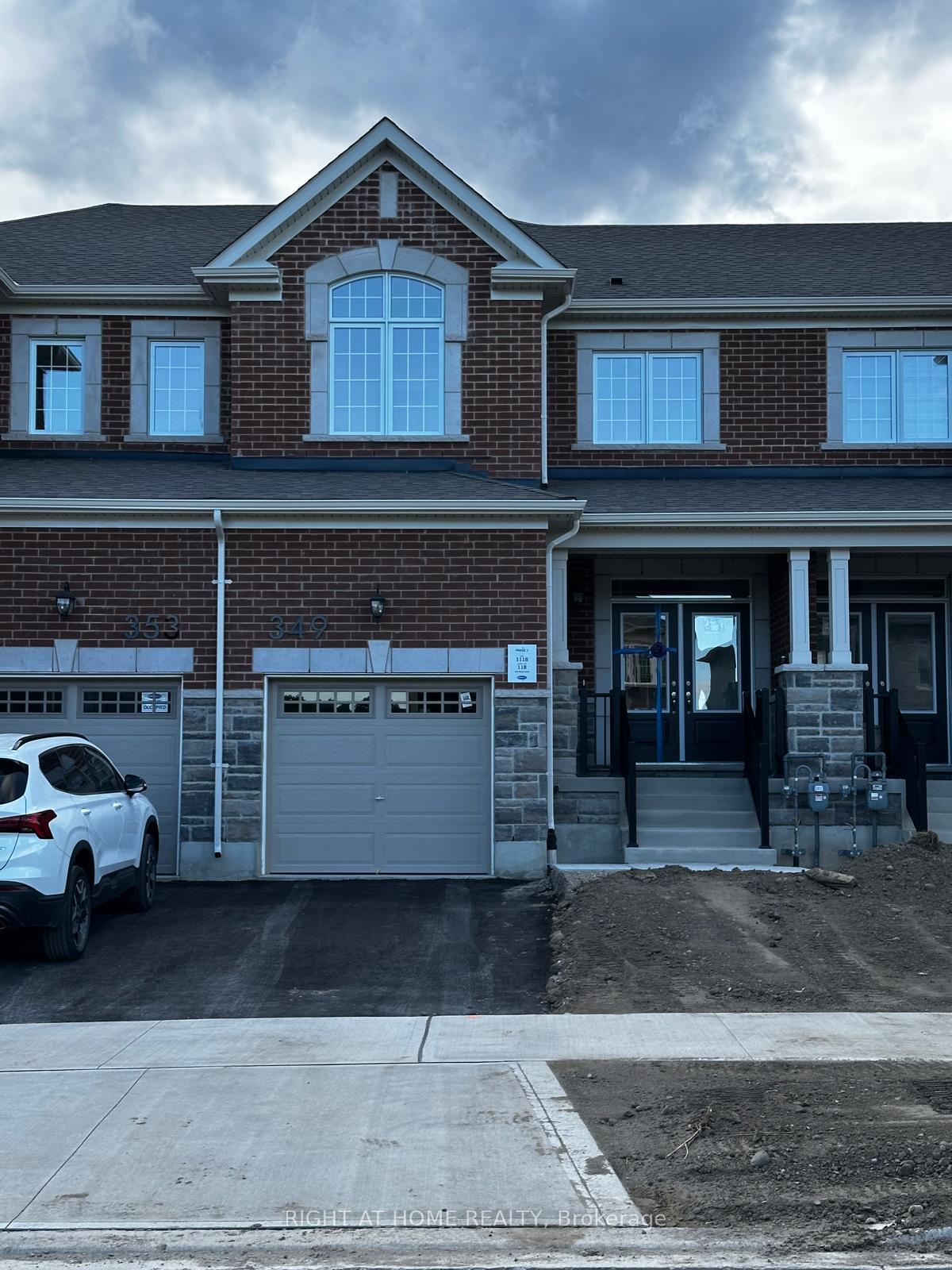 349 millstone Street Kitchener Ontario Canada Rent residential Stephanie Easton Right at Home Realty, Brokerage*