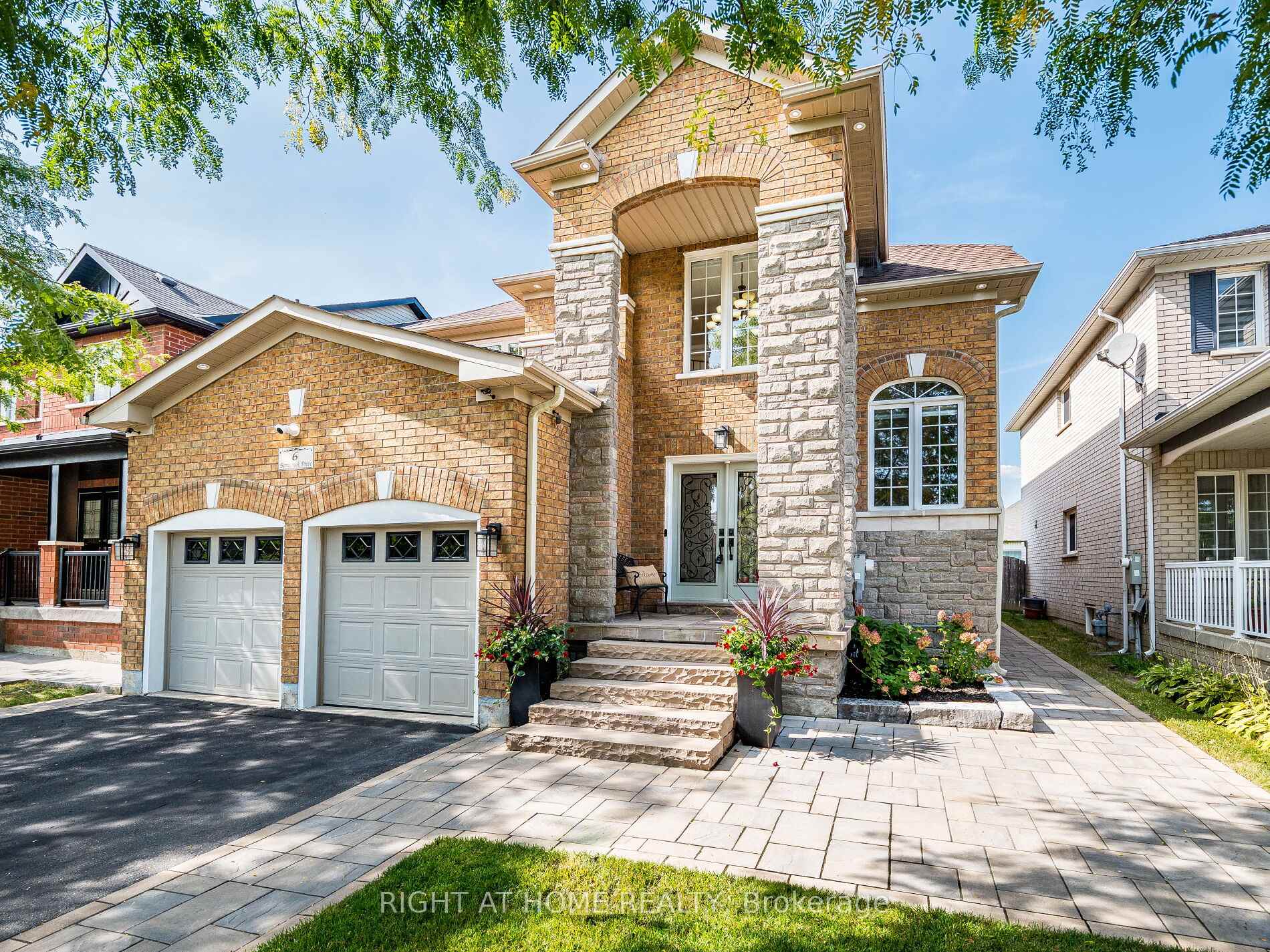 6 Berrycreek Drive Brampton Ontario Canada Sale residential Eva Maria Labedzki Right at Home Realty, Brokerage*