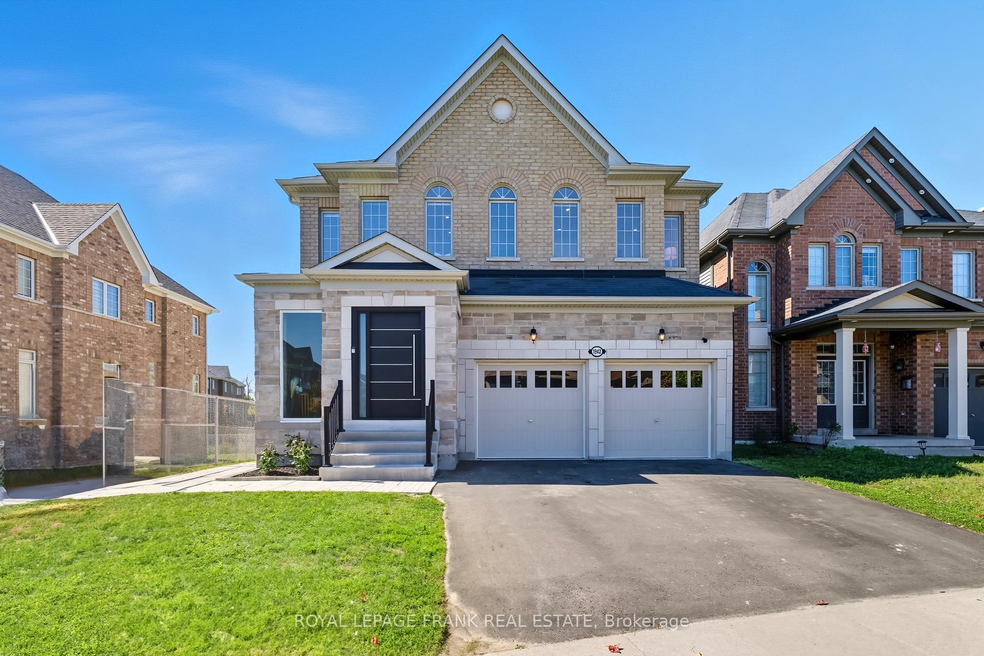 1842 Douglas Langtree Drive Oshawa Ontario Canada Sale residential Blake Reid Royal Lepage Frank Real Estate, Brokerage*