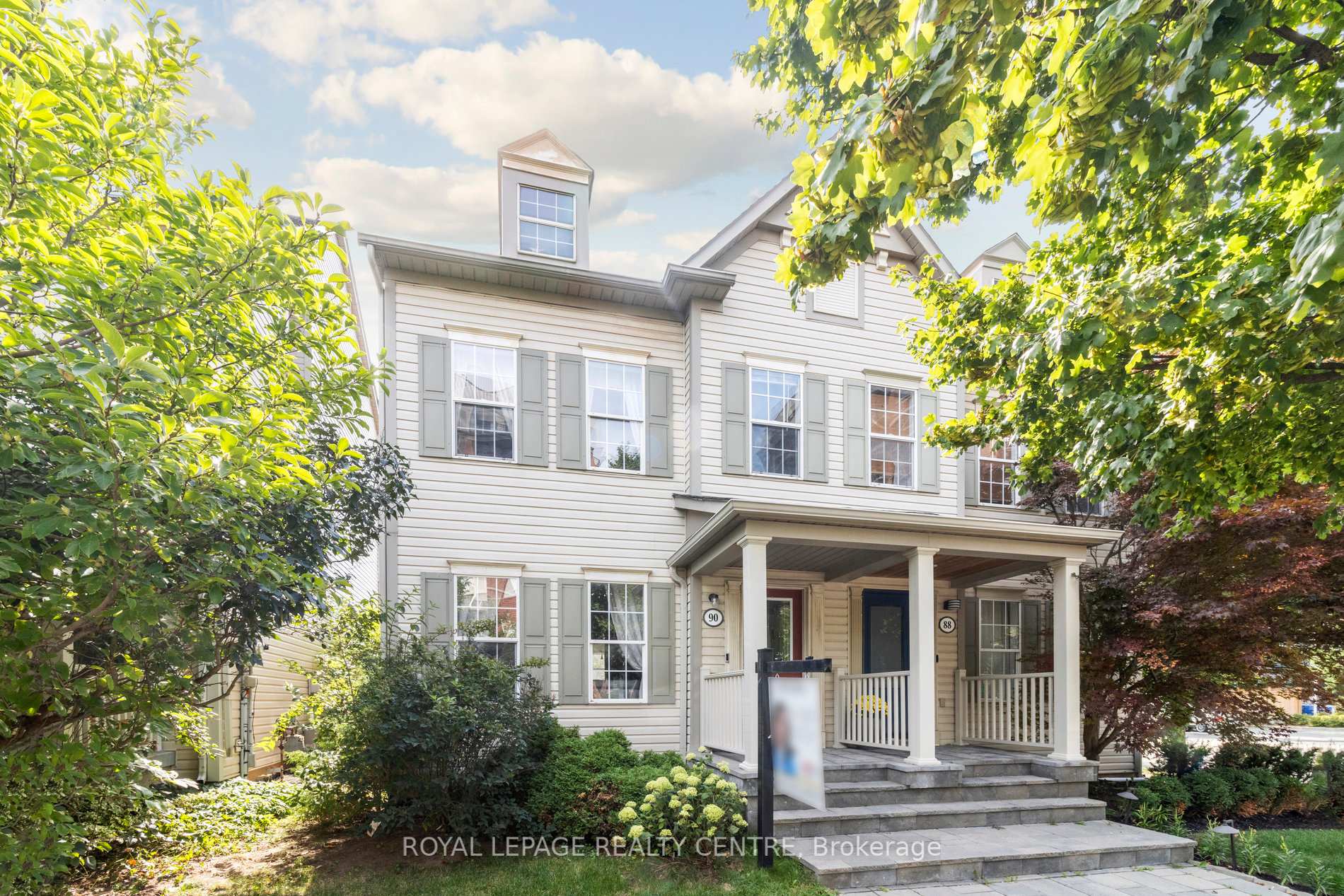 90 Georgian Drive Oakville Ontario Canada Sale residential ARNAV KAUSHAL ACCSELL REALTY INC. Brokerage*