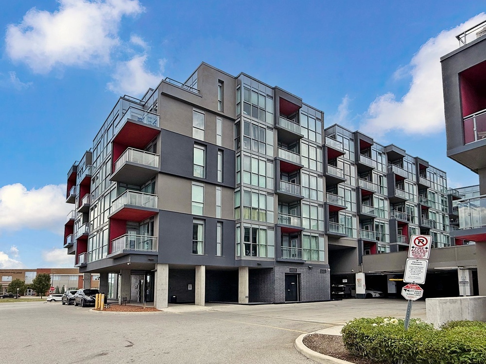 5230 Dundas  St  Burlington Ontario Canada Sale residential Sur Real Estate Group * ROYAL LEPAGE REAL ESTATE SERVICES LTD. Brokerage*