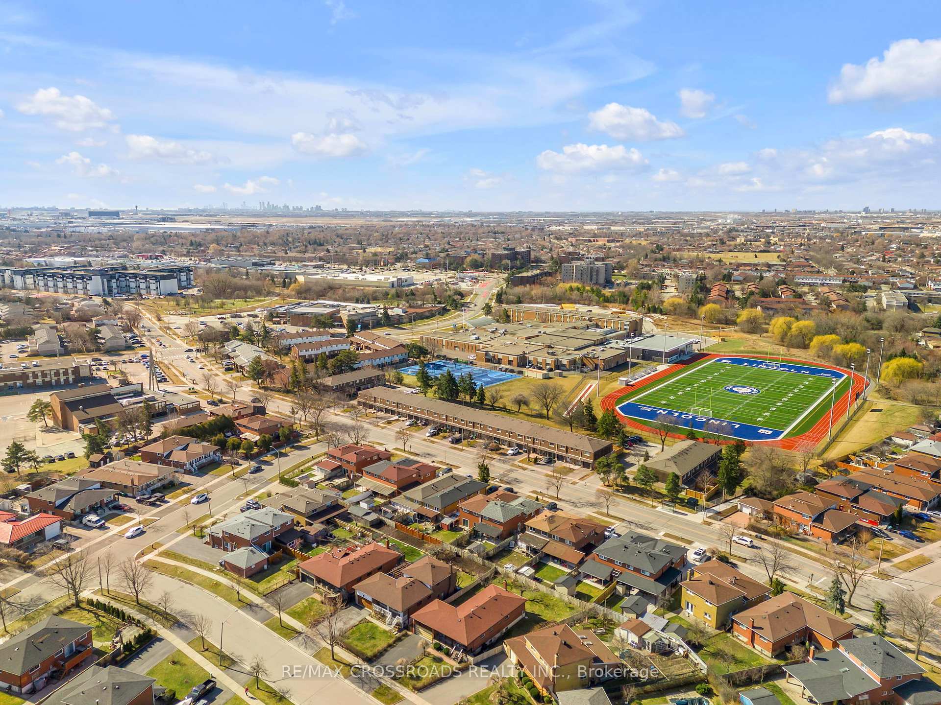 12 - 7450 Darcel Avenue Mississauga Ontario Canada Sale residential Mark Williams RE/MAX CROSSROADS REALTY INC., Brokerage