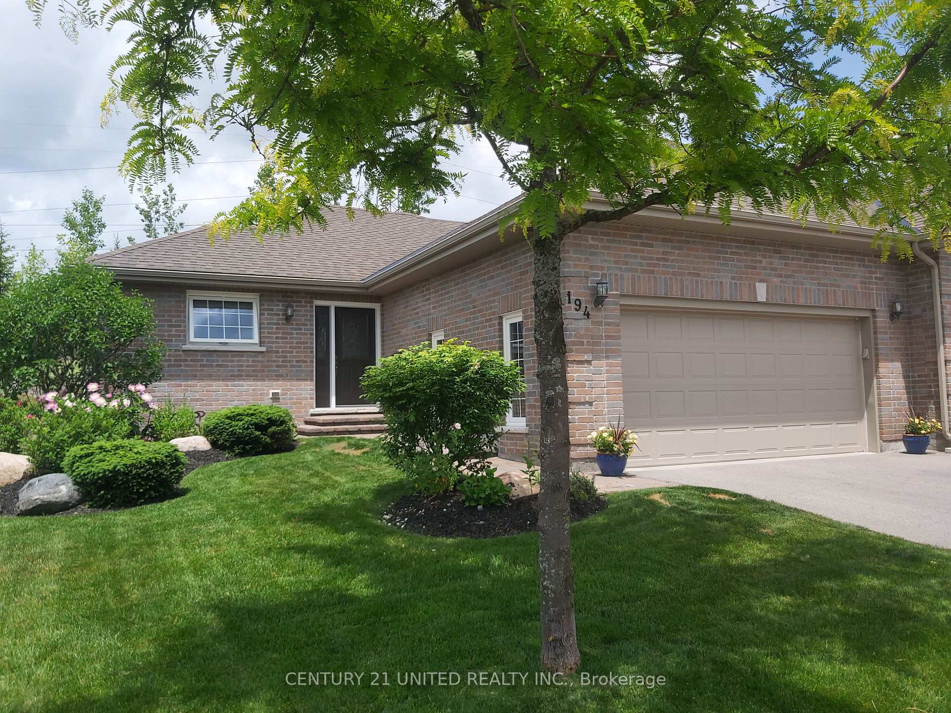 194 - 301 Carnegie Avenue Peterborough Ontario Canada Sale residential   HomeLife Preferred Realty Inc., Brokerage*
