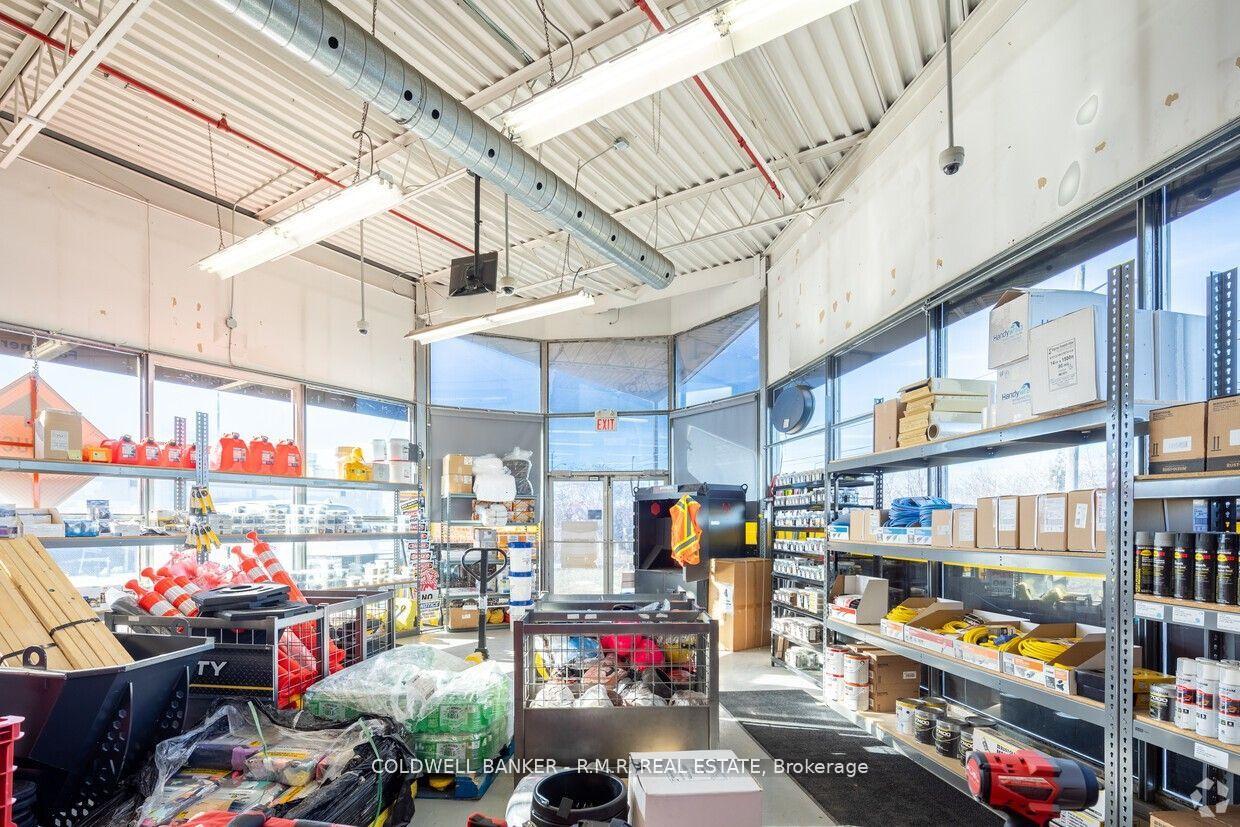 75 City View Drive Toronto Ontario Canada Lease commercial Coldwell Banker - R.M.R. Real Estate, Brokerage *