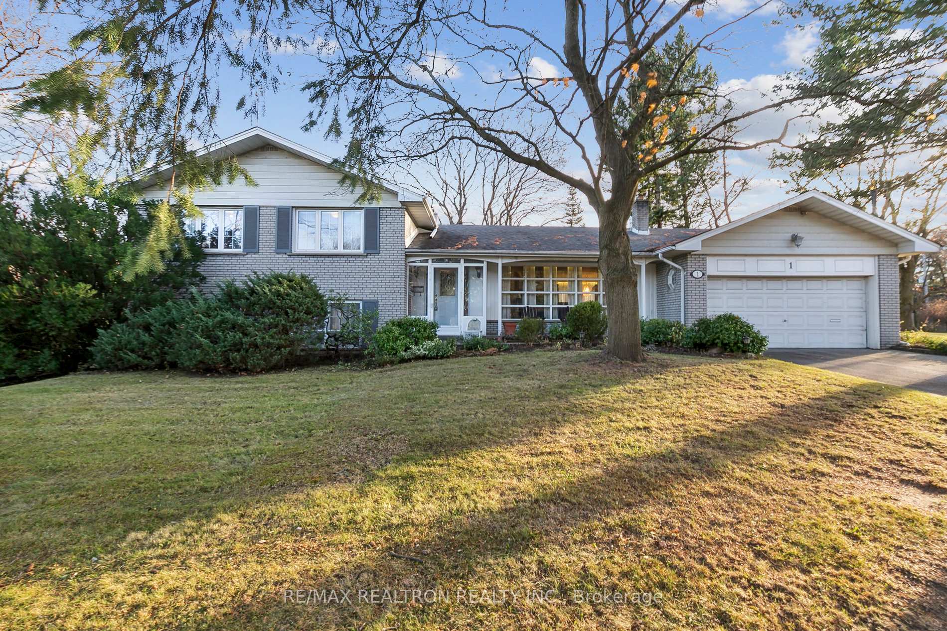 1 Wilket Road Toronto Ontario Canada Sold residential Izabela Jaskiewicz RE/MAX Realtron Realty Inc., Brokerage*