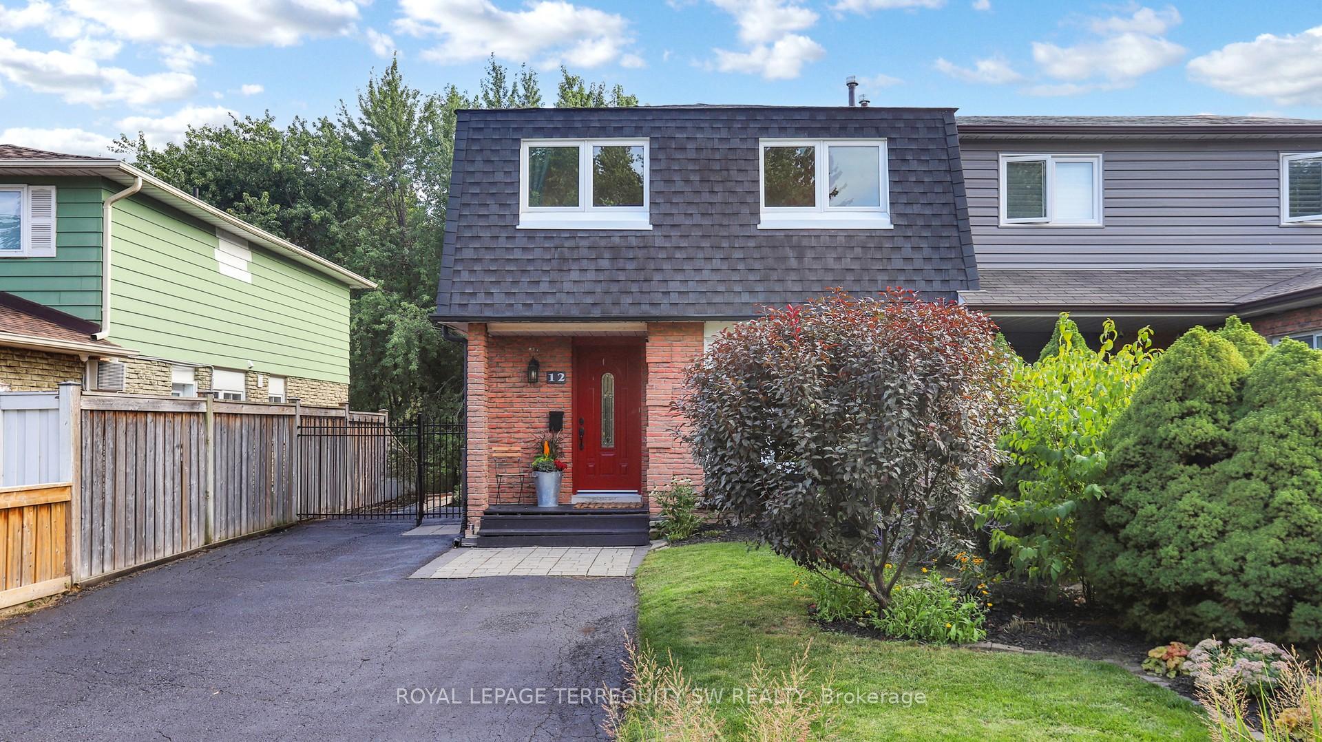 12 Newby Court Brampton Ontario Canada Sale residential Monika Vaid RE/MAX GOLD REALTY INC.