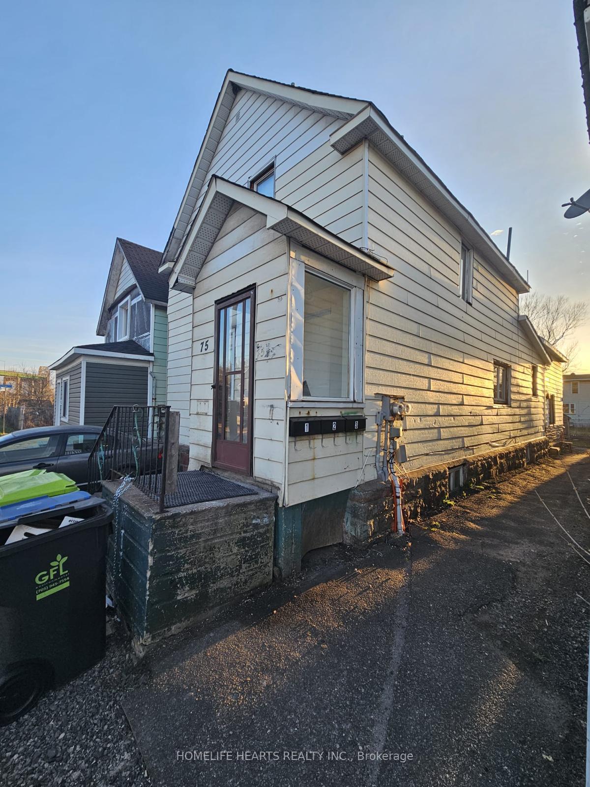 75 James Street Sault Ste Marie Ontario Canada Sale residential Erum Shah HomeLife Hearts Realty Inc., Brokerage *