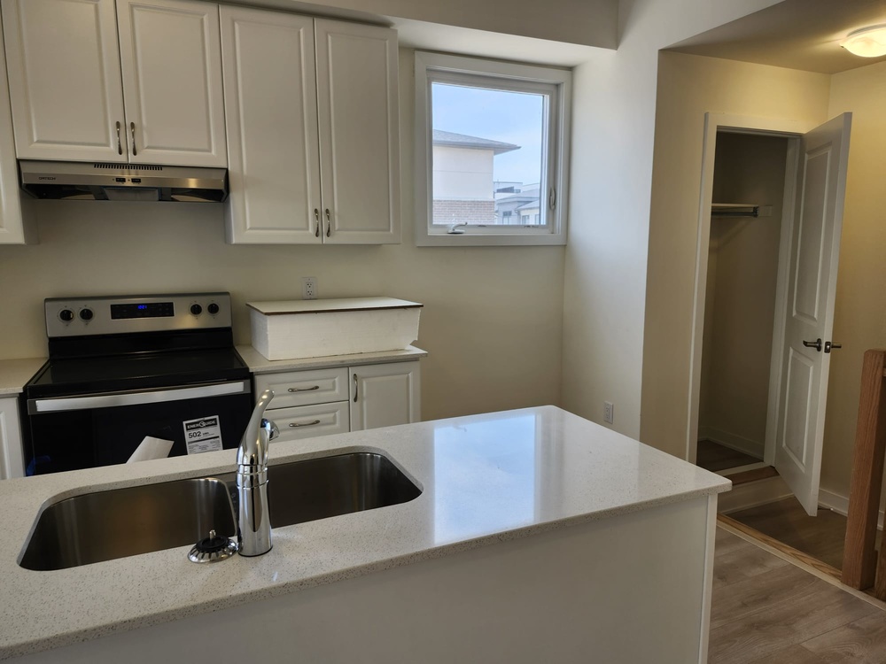 1695 Dersan Street   Pickering Ontario Canada Rented residential Anil Gupta HomeLife/Miracle Realty Ltd., Brokerage*