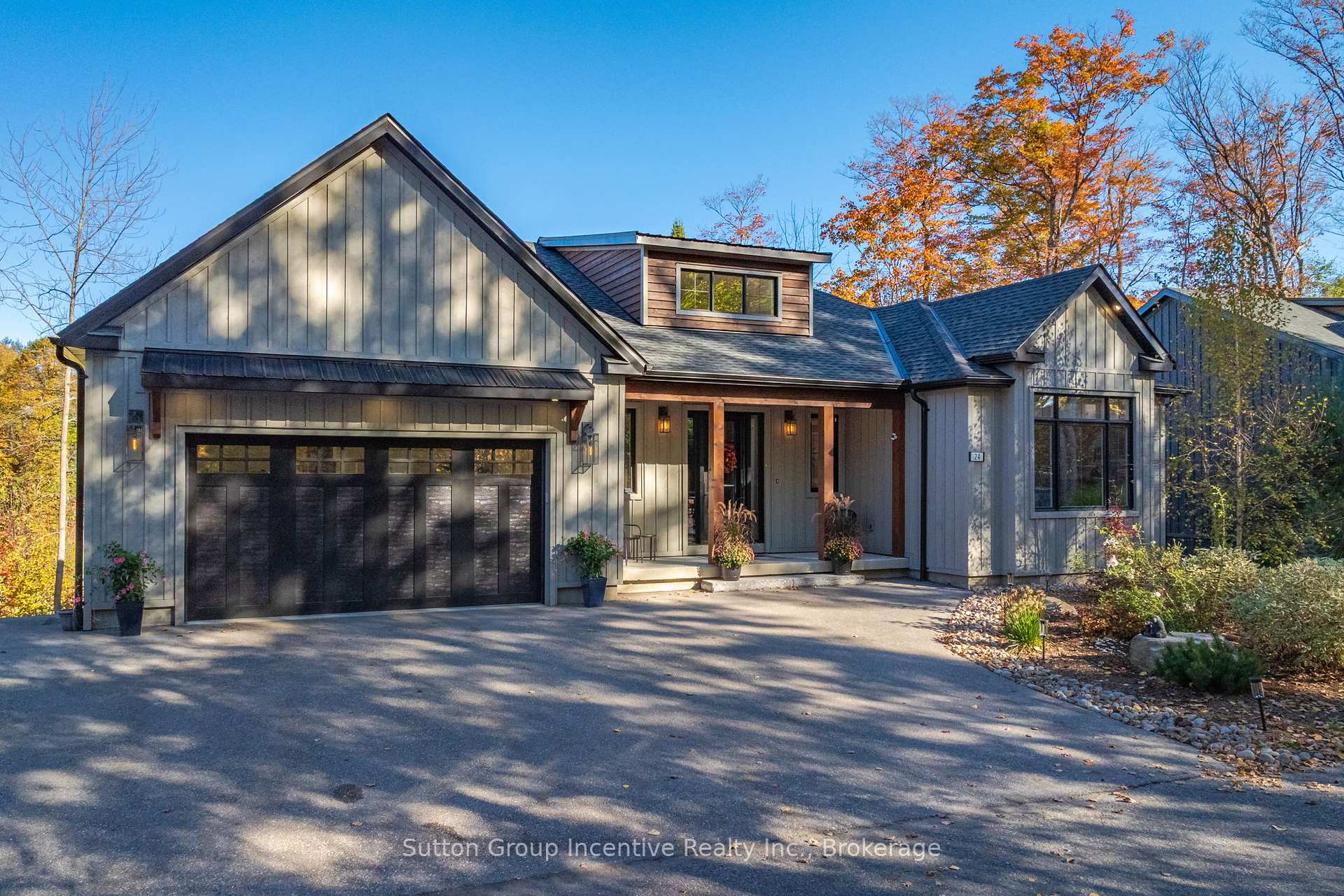 24 St Georges Court Huntsville Ontario Canada Sale residential   Sutton Group Incentive Realty Inc.,Brokerage*
