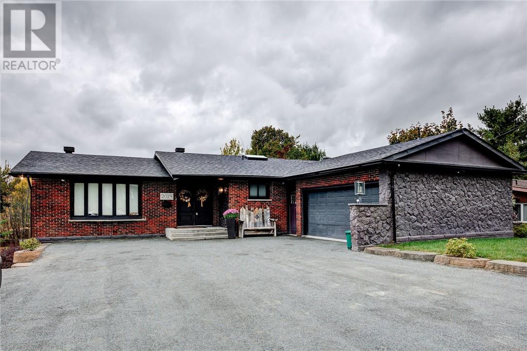 2029 Armstrong Street Sudbury Ontario Canada Sale residential Carmen Bedard RE/MAX SUDBURY INC., BROKERAGE