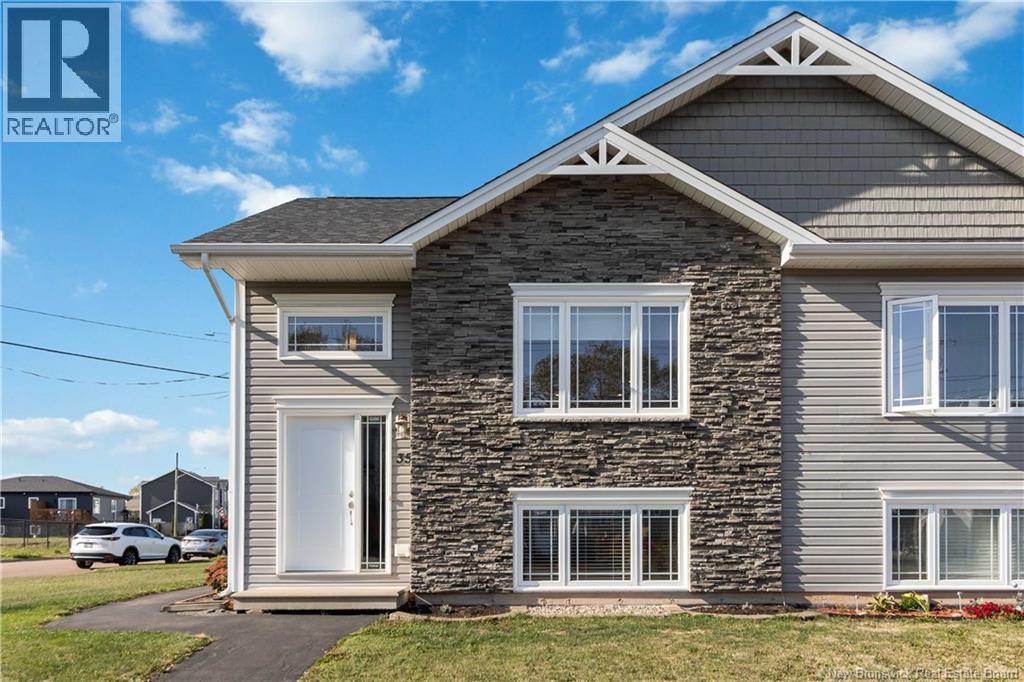 35 Holland Drive Moncton New Brunswick Canada Sale residential Roger LeBlanc RE/MAX AVANTE