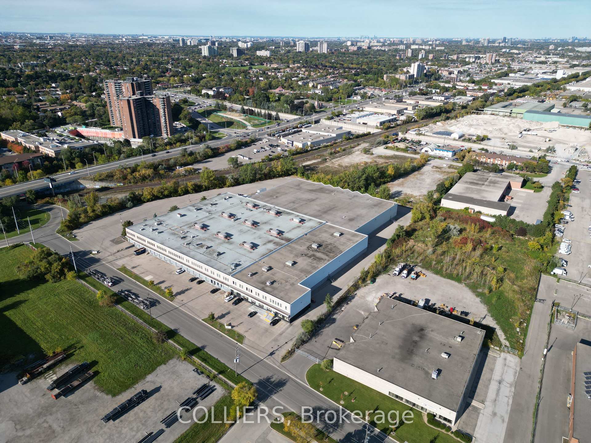 1 - 560 Hensall Circle Mississauga Ontario Canada Lease commercial Cliff Barron RE/MAX Real Estate Centre, Inc., Brokerage *