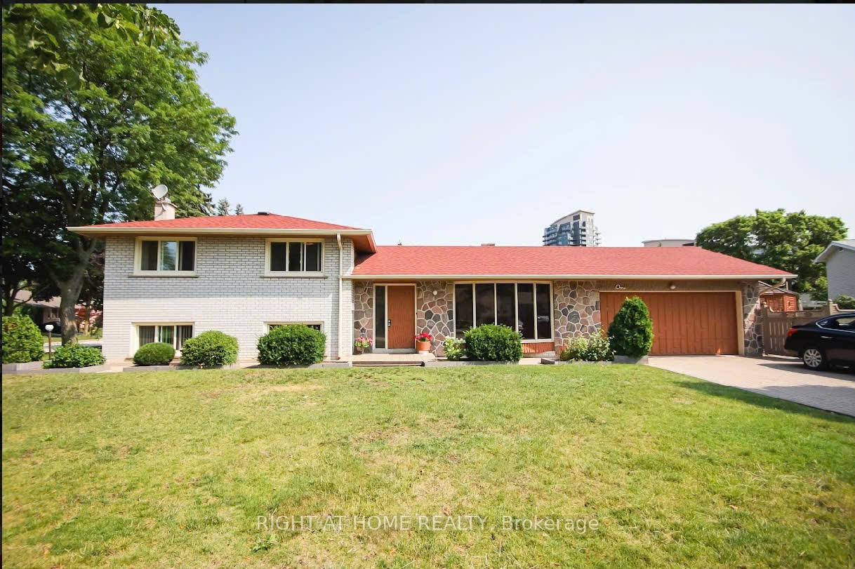 1 Cotillion Court Toronto Ontario Canada Rent residential Faris Al-Hoyidy Right at Home Realty, Brokerage*