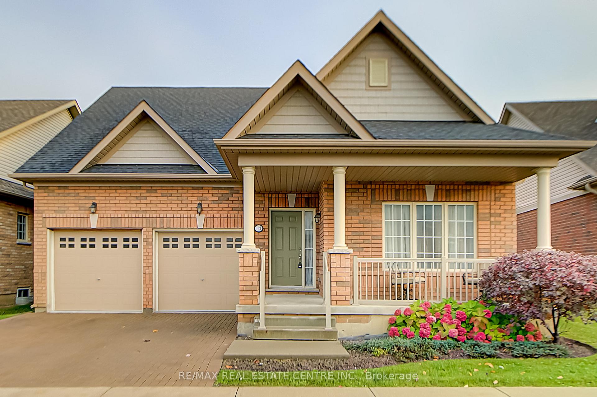 14 Alamode Road Brampton Ontario Canada Sale residential Bev MacLean RE/MAX Real Estate Centre Inc., Brokerage*