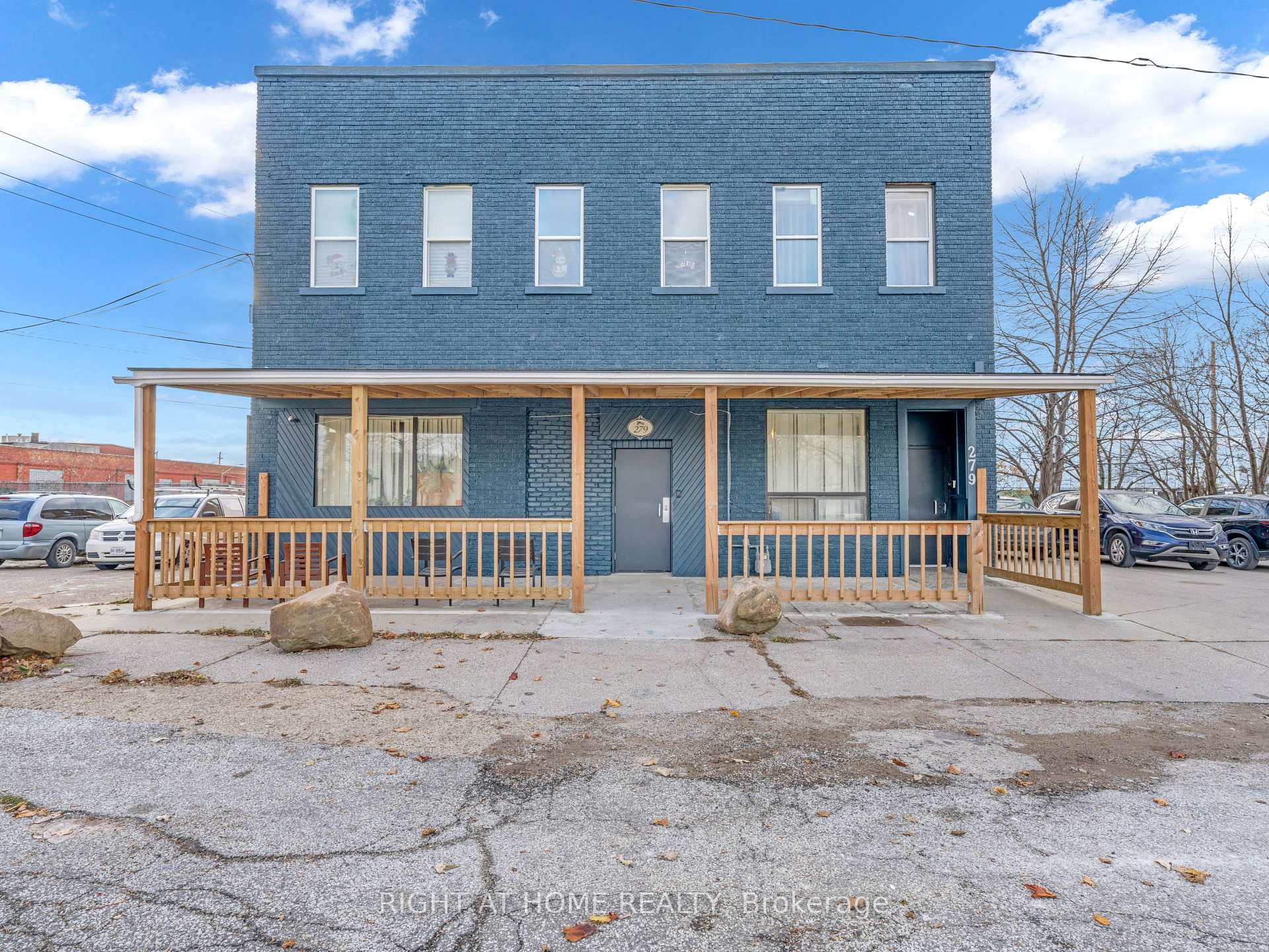 12 - 279 Drouillard Road Windsor Ontario Canada Rent residential Stephanie Easton Right at Home Realty, Brokerage*