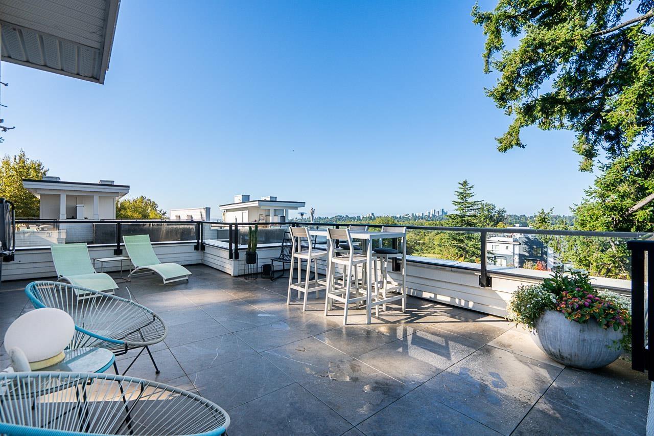 235 2218 OAK MEADOWS DRIVE Surrey British Columbia Canada Sale residential   Marketing 604 Team | HomeLife Benchmark Realty Corp.