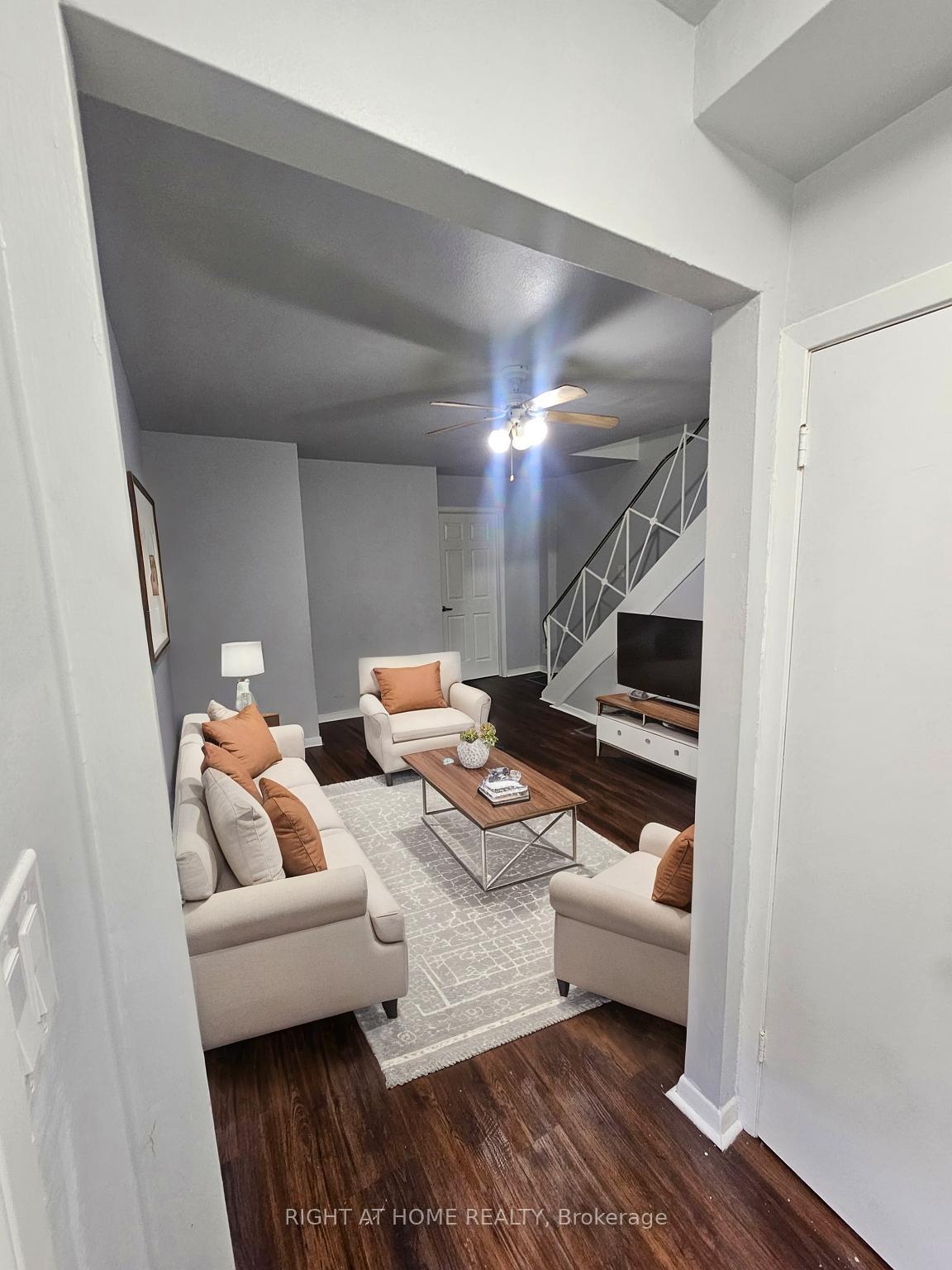 302 Westcourt Place Waterloo Ontario Canada Rent residential Angela Wong Right at Home Realty, Brokerage*