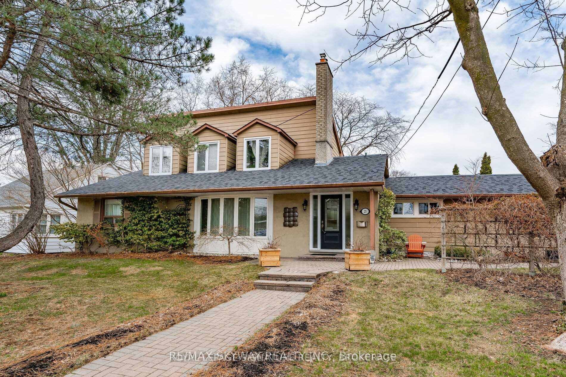 25 Mineola Road E Mississauga Ontario Canada Sale residential Elena Vankevich Brokerage Information: Not available, please contact website owner