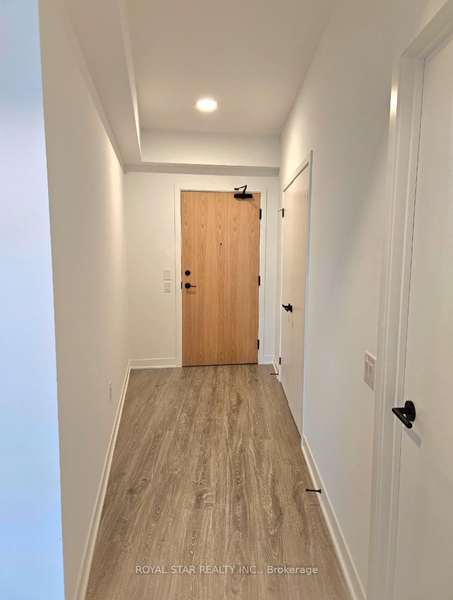 1713 - 2495 Eglinton Avenue W Mississauga Ontario Canada Rent residential Koshy Thomas Royal Star Realty Inc., Brokerage*