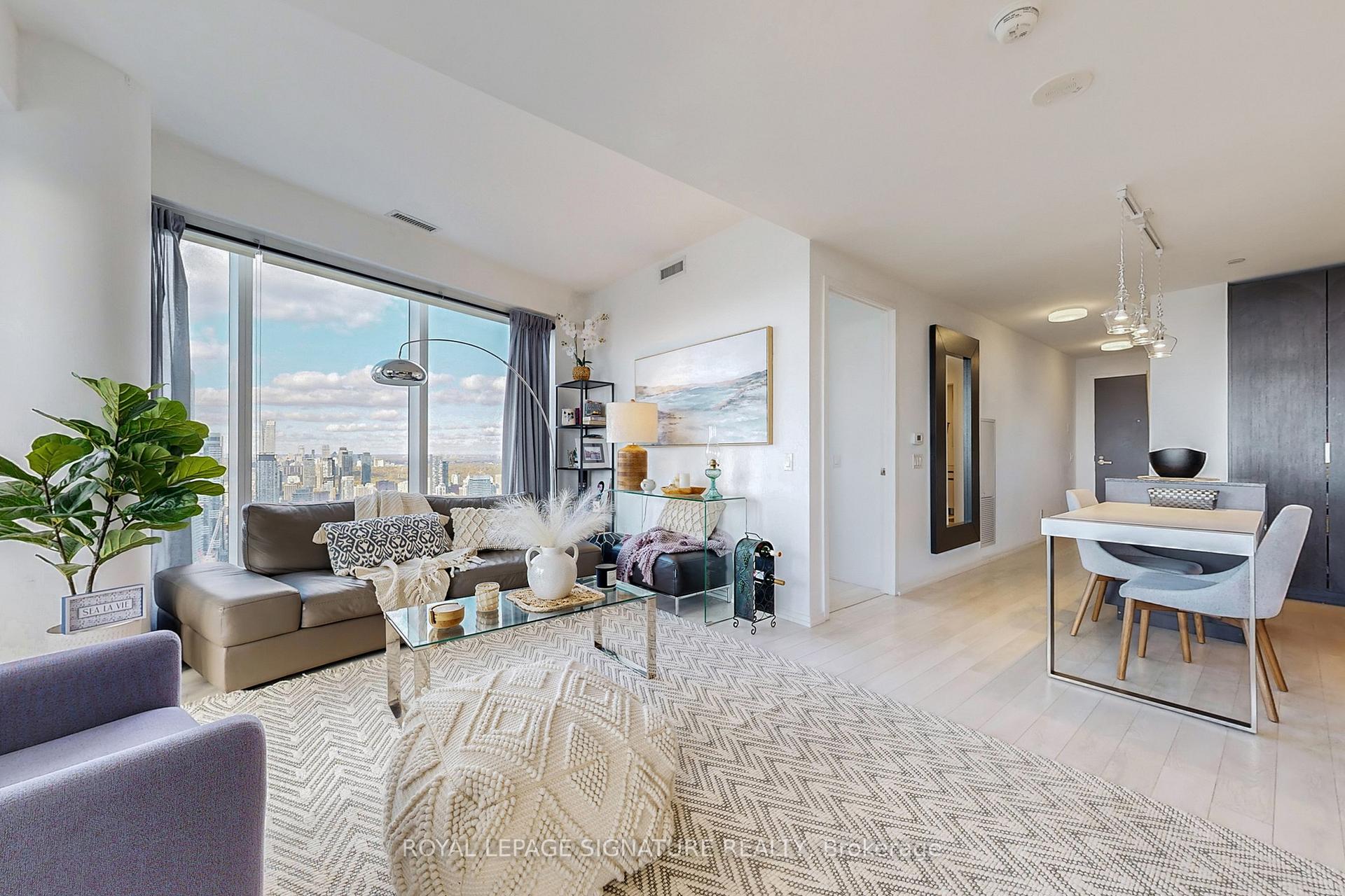 5811 - 197 Yonge Street Toronto Ontario Canada Rent residential ARI ARMANI Royal LePage Signature Realty, Brokerage*