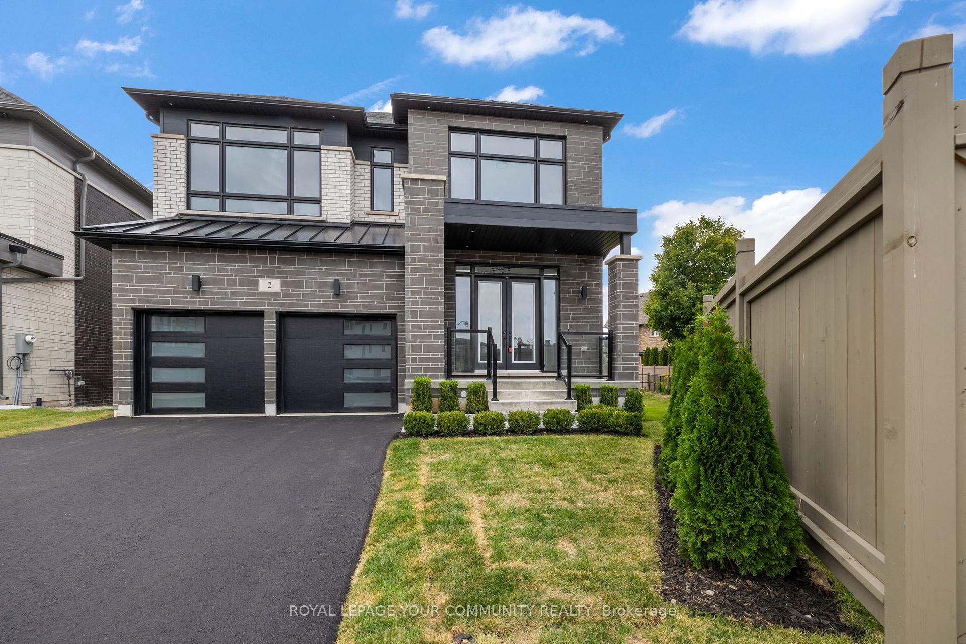 2 Bunn Court Aurora Ontario Canada Rent residential Edith Da Costa Royal LePage Your Community Realty, Brokerage