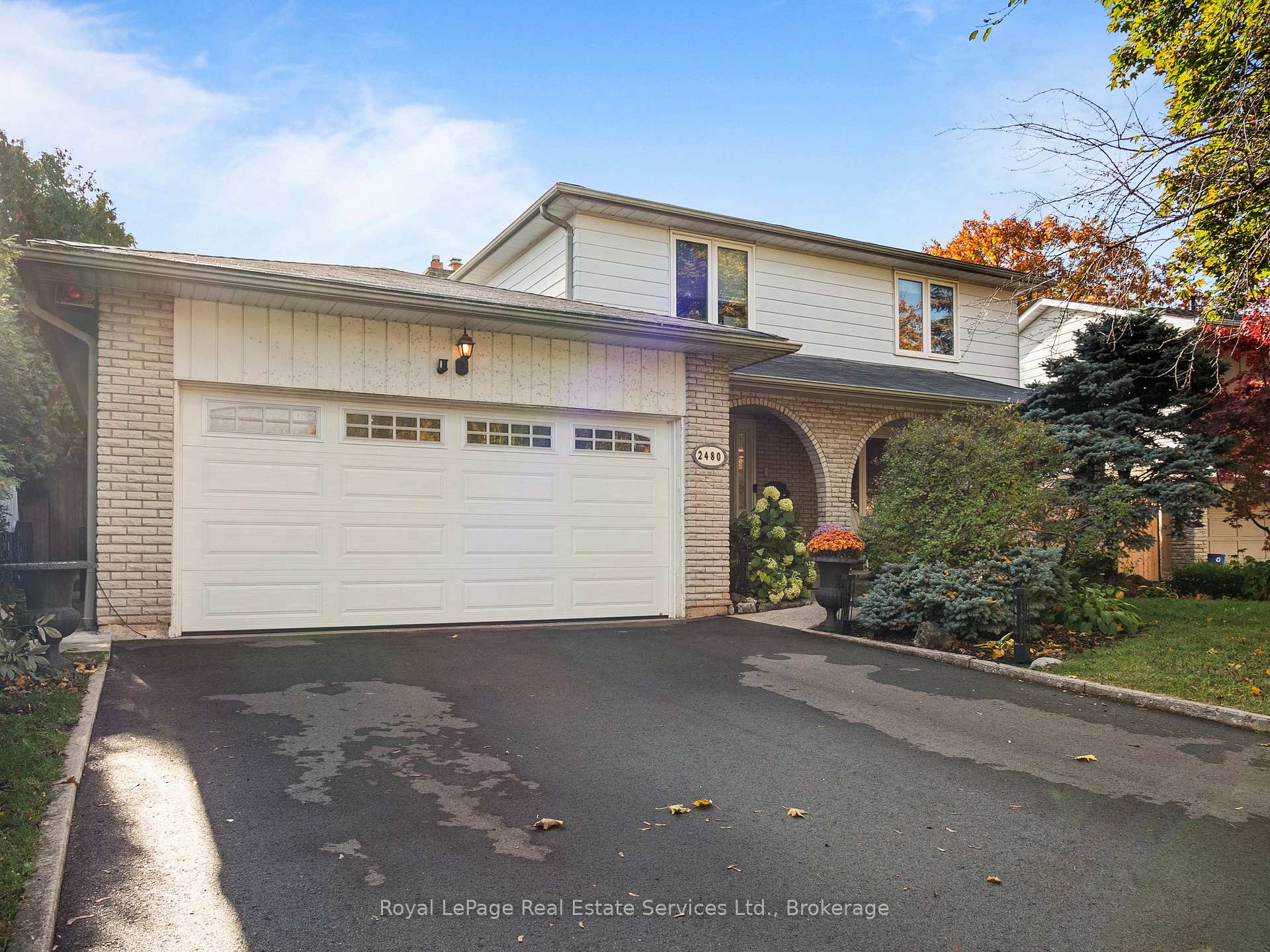 2480 Waterford Street Oakville Ontario Canada Sale residential Bora Celikel RE/MAX Real Estate Centre Inc., Brokerage*