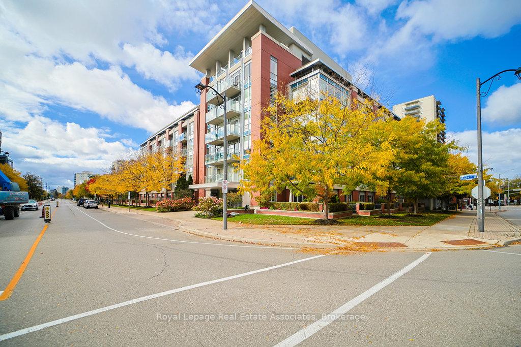 107 - 80 Port Street E Mississauga Ontario Canada Sale residential Elena Vankevich Brokerage Information: Not available, please contact website owner