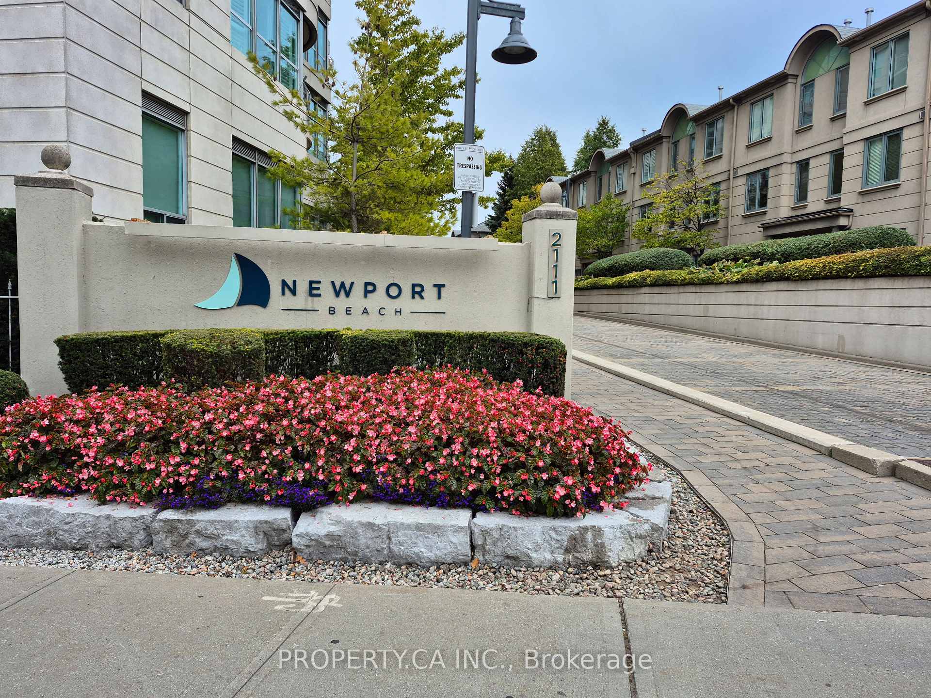 Th7 - 2111 Lake Shore Boulevard W Toronto Ontario Canada Sale residential Jean White InCom Demo Office