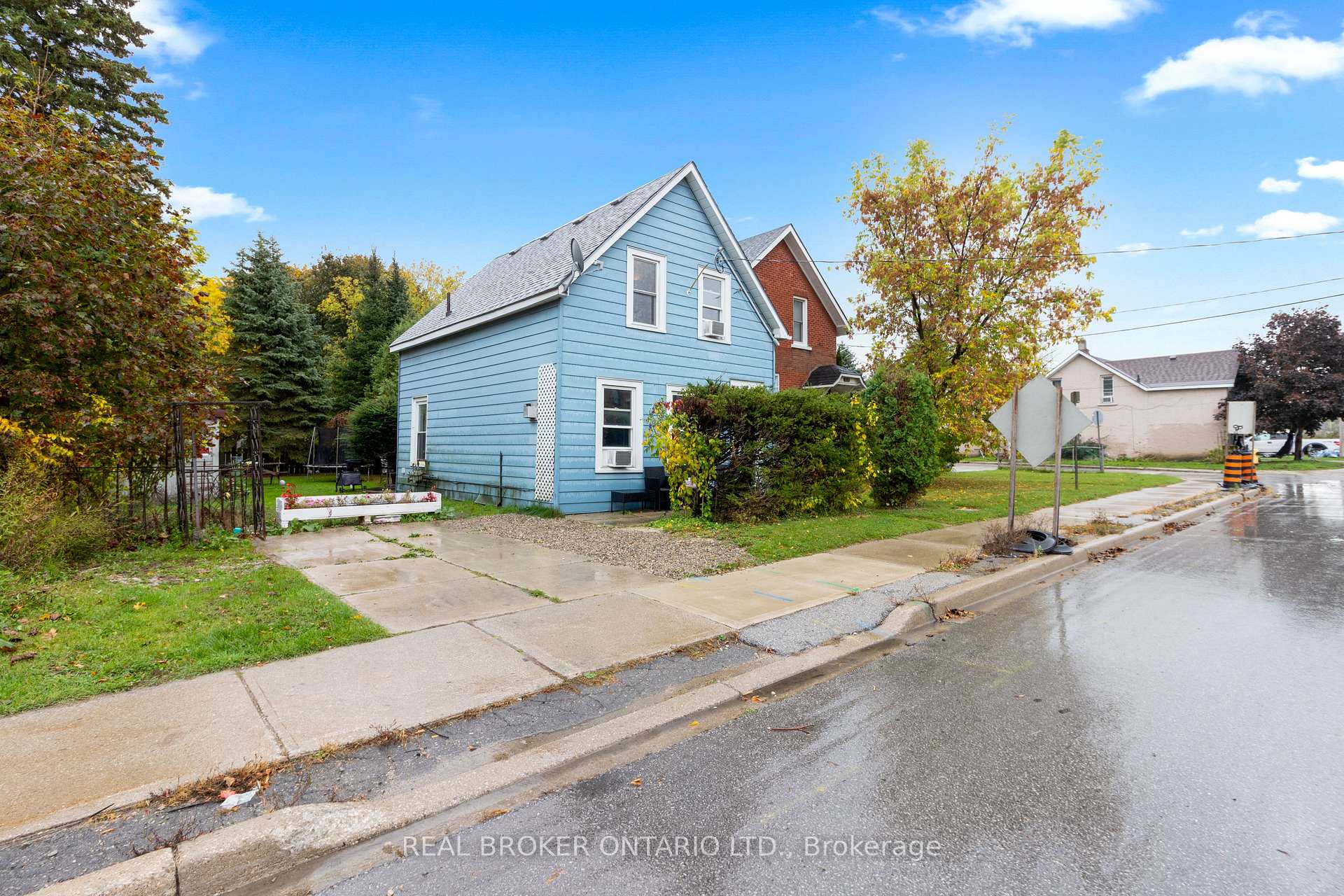 1323 2nd Avenue W Owen Sound Ontario Canada Sale residential   The Spring Team Real Estate