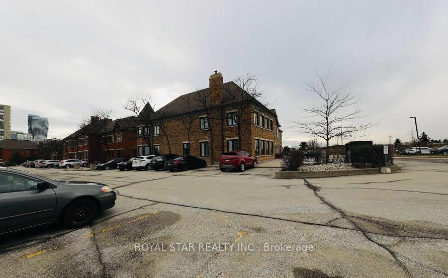 201 - 4315 Village Center Court Mississauga Ontario Canada Lease commercial   Royal Star Realty Inc., Brokerage*